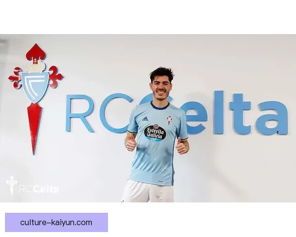 埃斯在中场组织中的表现稳健，成为球队进攻核心的关键因素