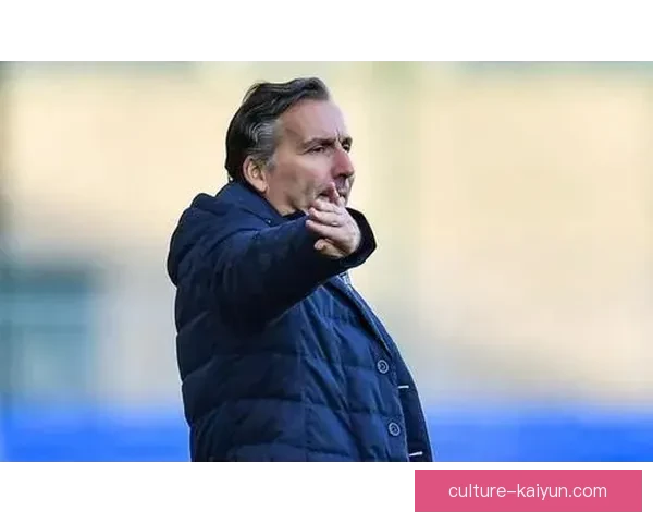 加拉塔萨雷转会策略逐渐显现出竞争力增强的趋势分析